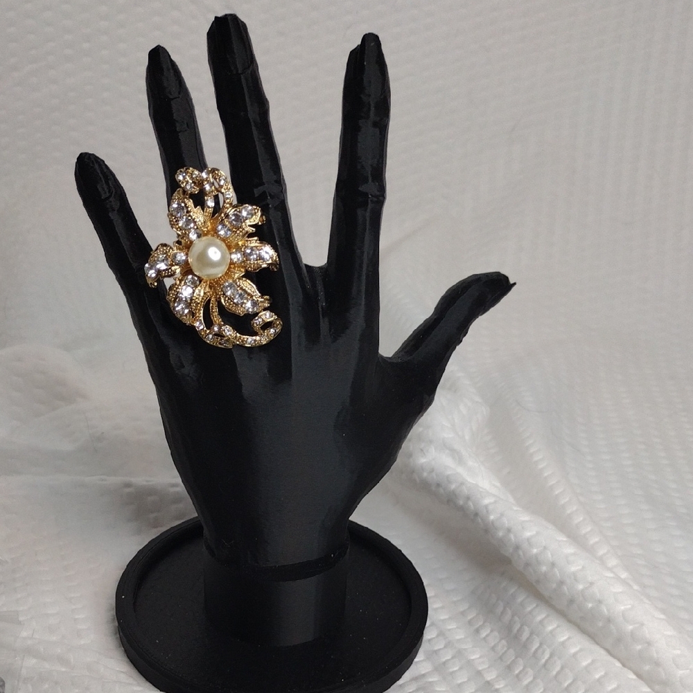 Gold Pearl & Crystal Statement Ring - Elegant Floral Design